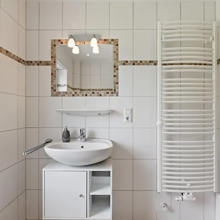 Henrik Apartment *
